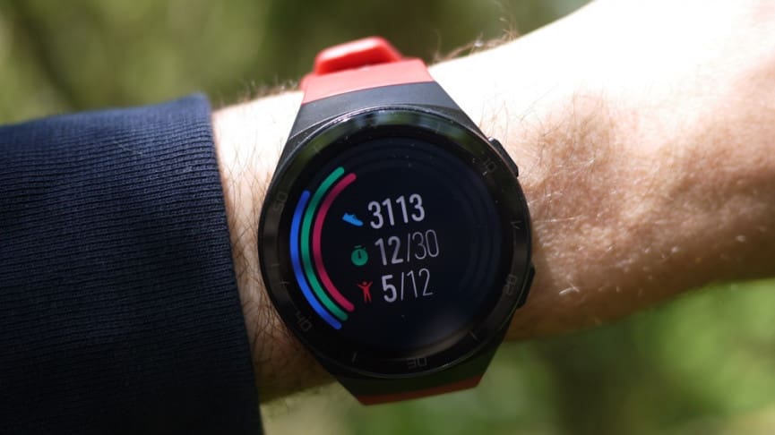 Huawei Watch GT 2e v Samsung Galaxy Watch Active 2