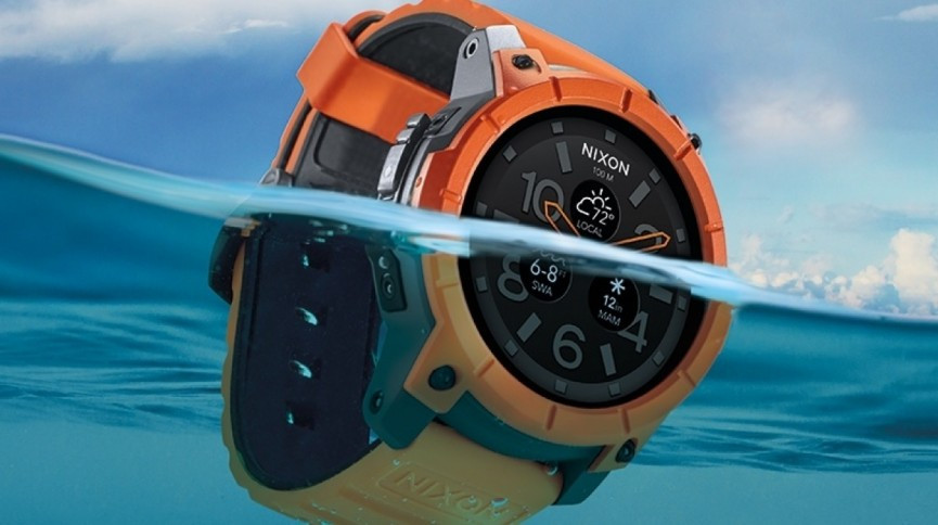 Casio Smart Outdoor WSD-F10 v Nixon The Mission: Android Wear showdown