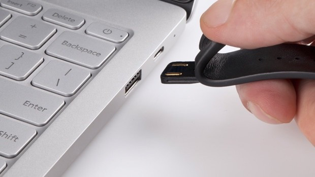 ​Grayton Origin smart strap could up the ante for hybrid wearables