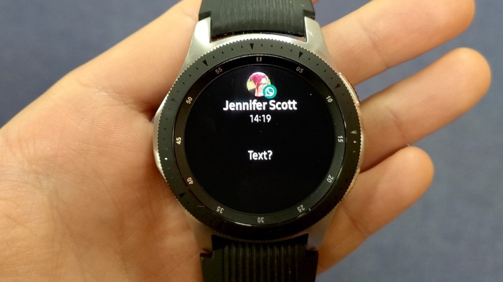 WhatsApp on Samsung smartwatches: How to send and reply