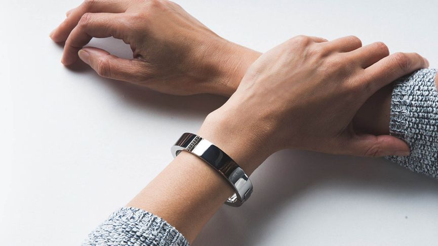 Why fashion tech startups Ringly and Wisewear failed