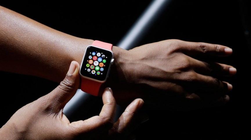 ​Wearable brands report card 2015: Apple for the teacher, resits for Fitbit