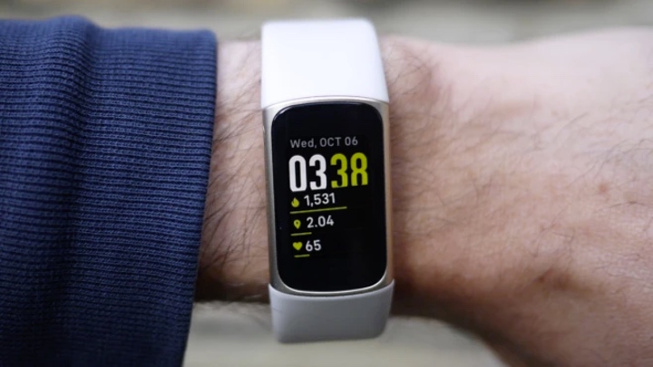 Fitbit Charge 5