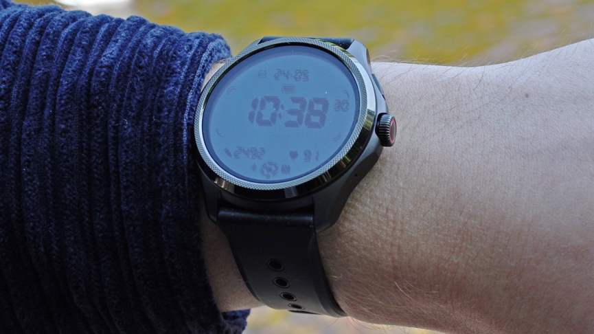 Xiaomi Watch 2 Pro vs. TicWatch Pro 5 photo 2