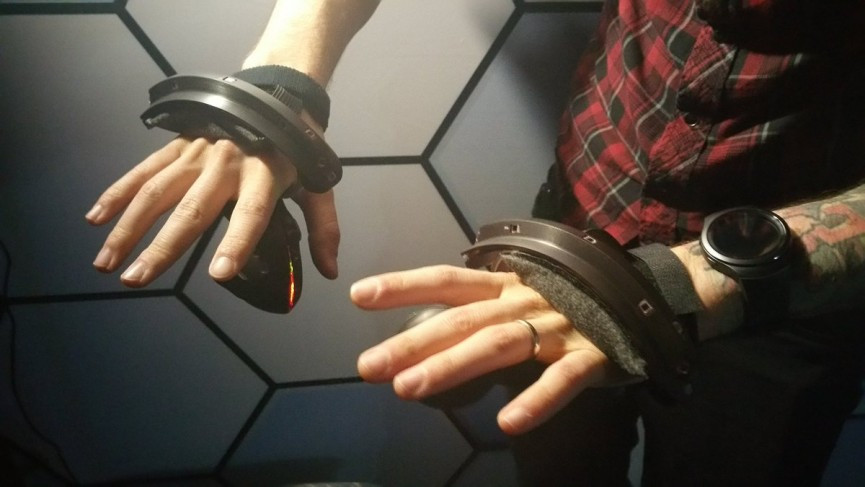 These are the HTC Vive's new controllers, and they're one-upping Oculus