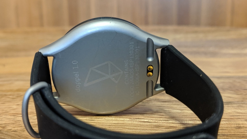 I tried using Doppel's vibrating wristband to keep calm and stay focused