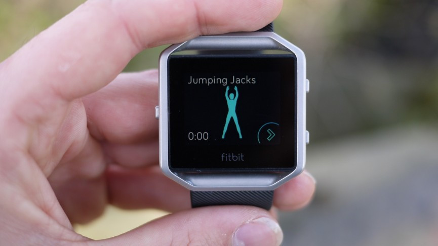 ​Fitbit Blaze vs Garmin Vivoactive HR: Sport watches go head-to-head