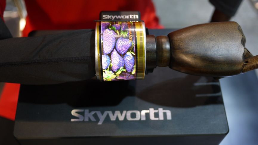 Skyworth shows off this awesome flexible AMOLED wearable concept