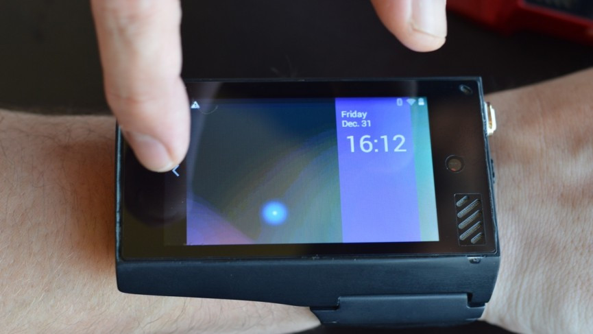 Rufus Cuff: First impressions of the phone-sized wearable