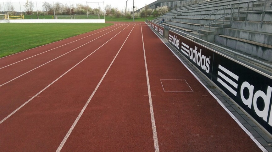 running-track-1411123124-hPb3-column-width-inline