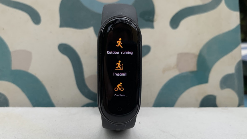 Xiaomi Mi Smart Band 5 review: budget band bosses the basics