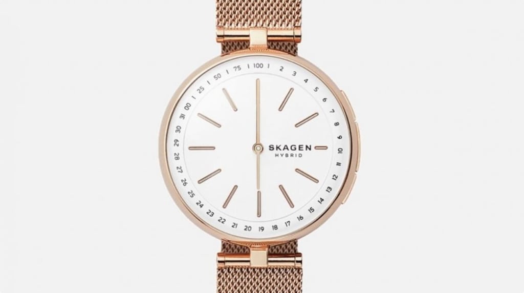 Fossil's new smaller hybrids for women look identical to your fashion watch
