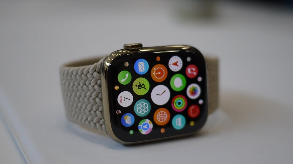 7260 wearable tech news set up your apple watch the first five things you should do image2 3kr6cmlkje.jpg