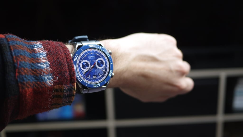 Huawei Watch Ultimate screen tech 1.5-inch