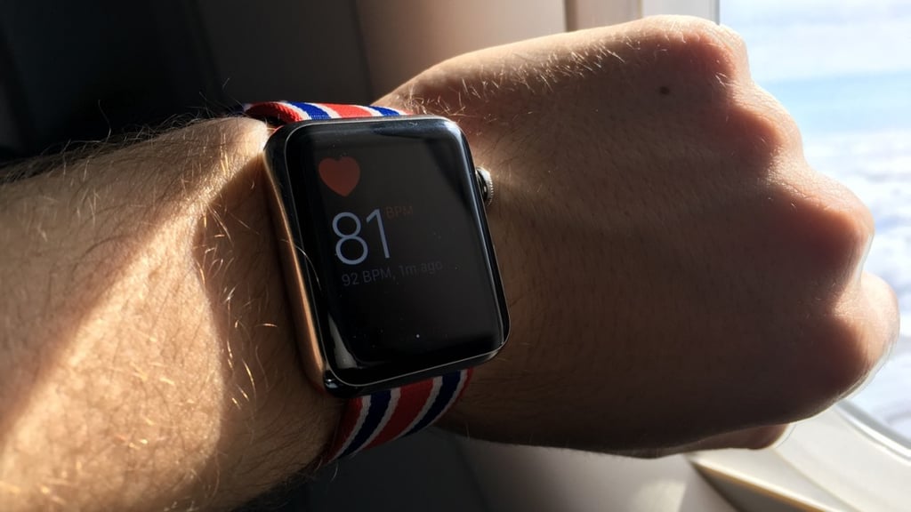 flying-apple-watch-1473244882-bdkN-full-width-inline