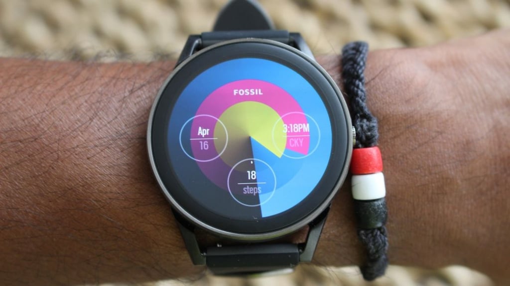 Fossil Q Control review