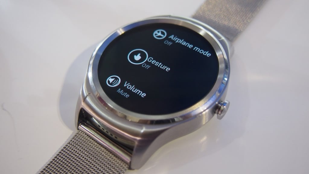Haier Watch first look: A sleek smartwatch running full, fat Android