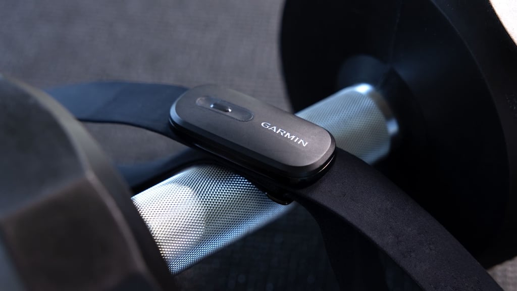 garmin hrm 200 lifestyle image