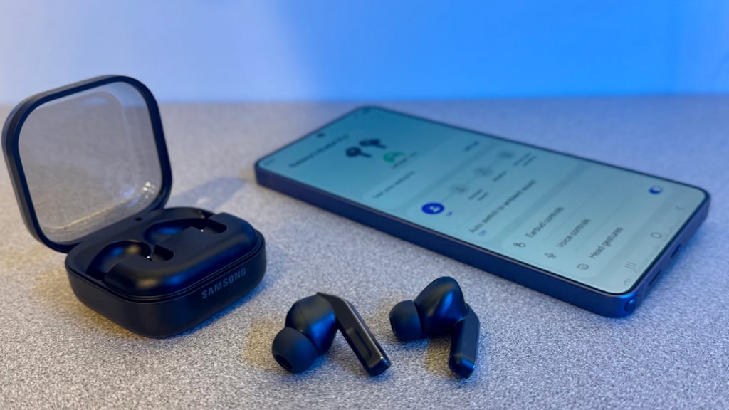 galaxy-buds-4-pro-out-of-case