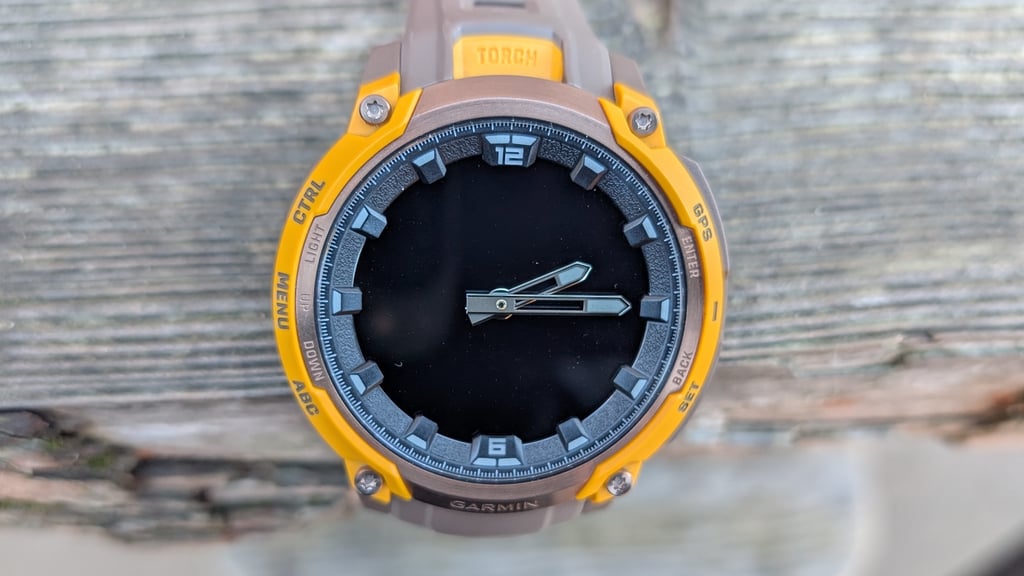 garmin-instinct-crossover-amoled-watch-hands