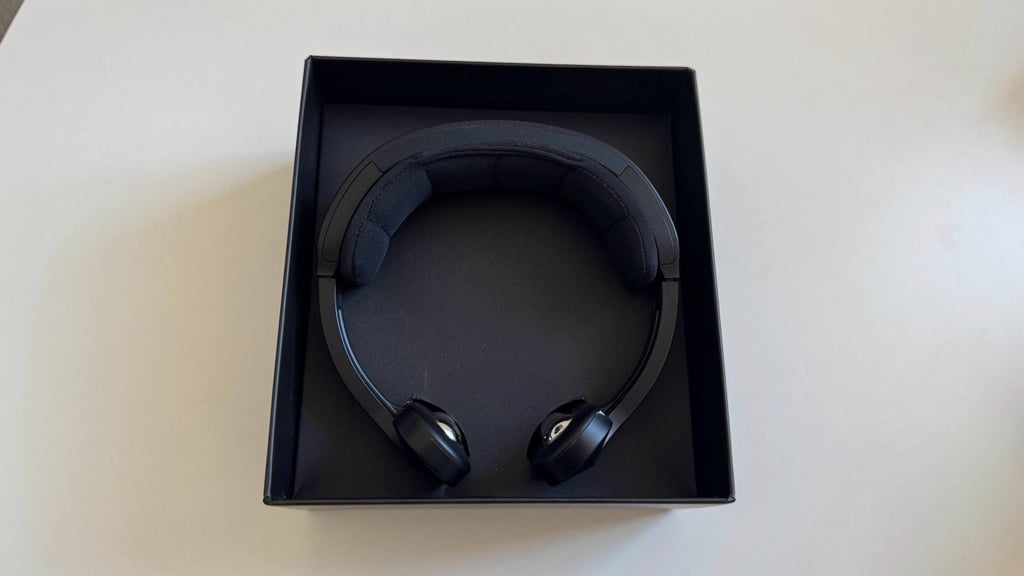 Pulsetto FIT vagus nerve stimulator in a box