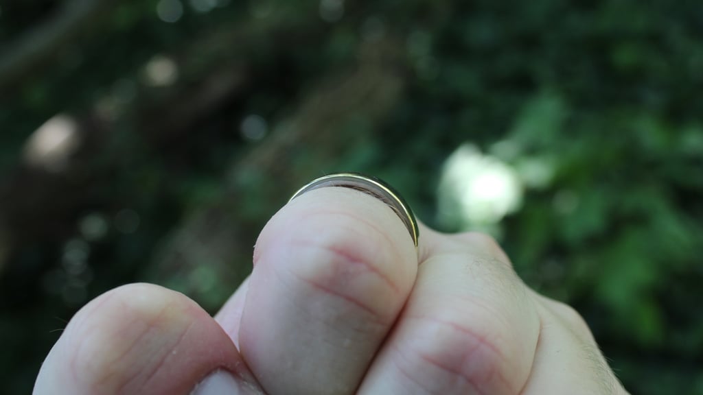 oura ring 5 fist close up
