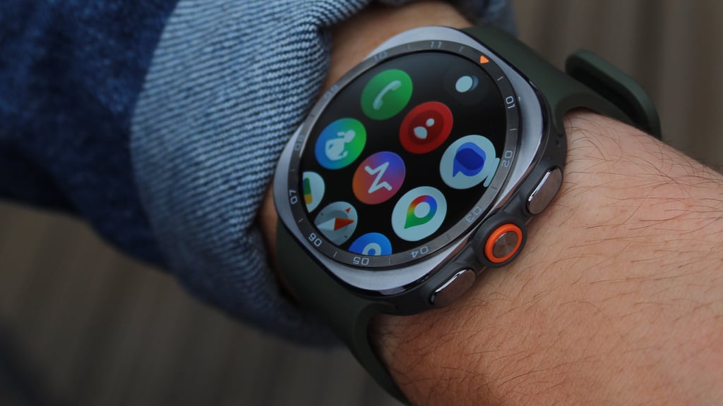 samsung galaxy watch ultra 2 review on wrist
