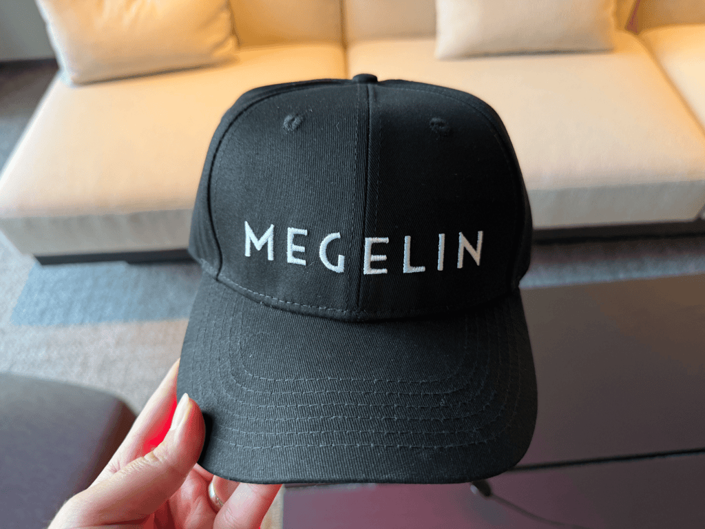 Megelin GrowLux Laser+LED Cap design
