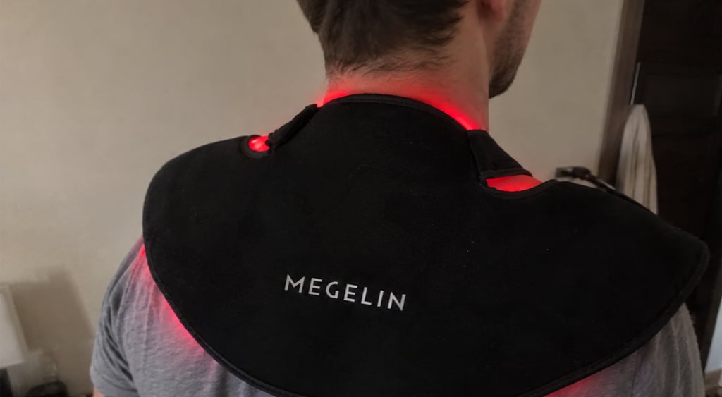 megelin on shoulders
