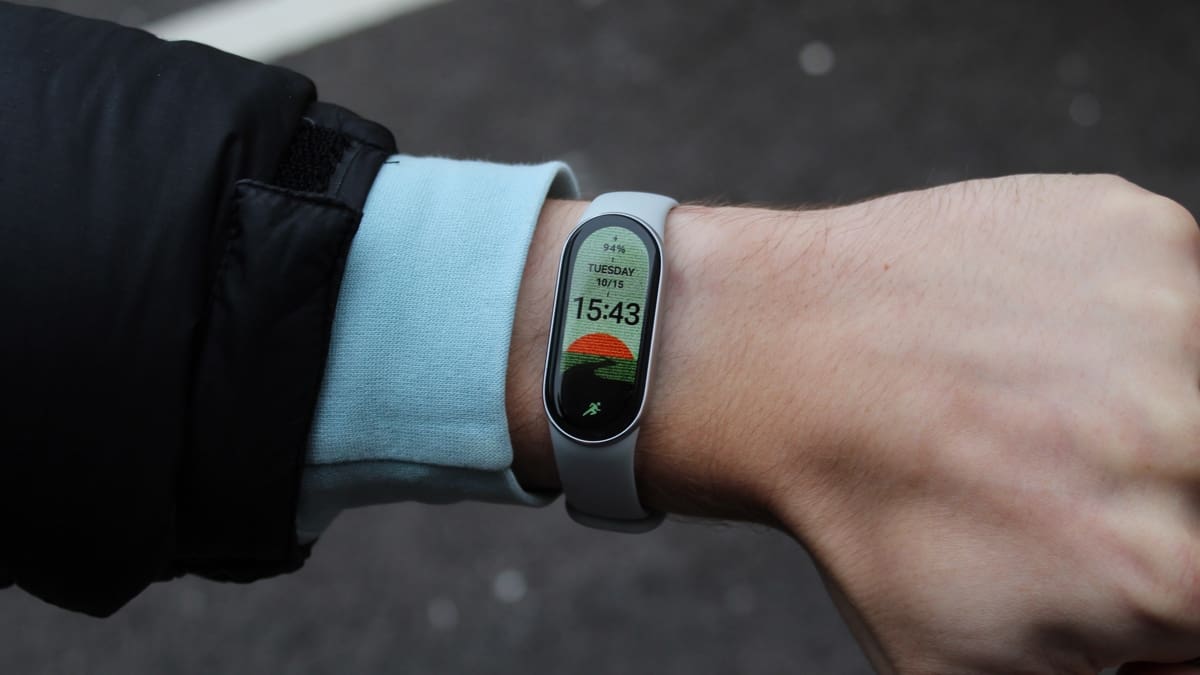 Xiaomi Smart Band 9 on wrist wide angle