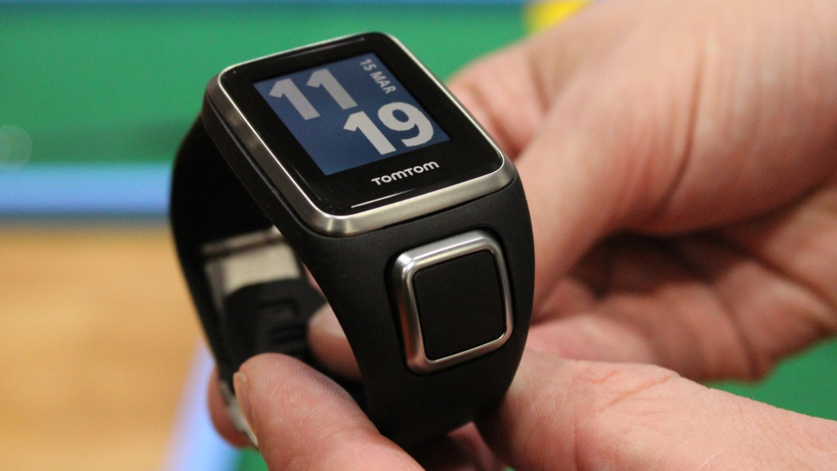 TomTom Golfer 2 wants to raise your golf game from the wrist