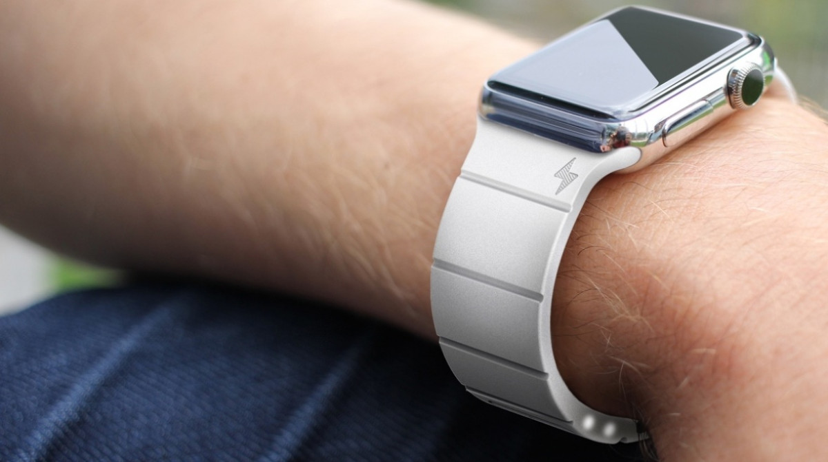 ​Apple Watch update kills Reserve Strap charging band dead