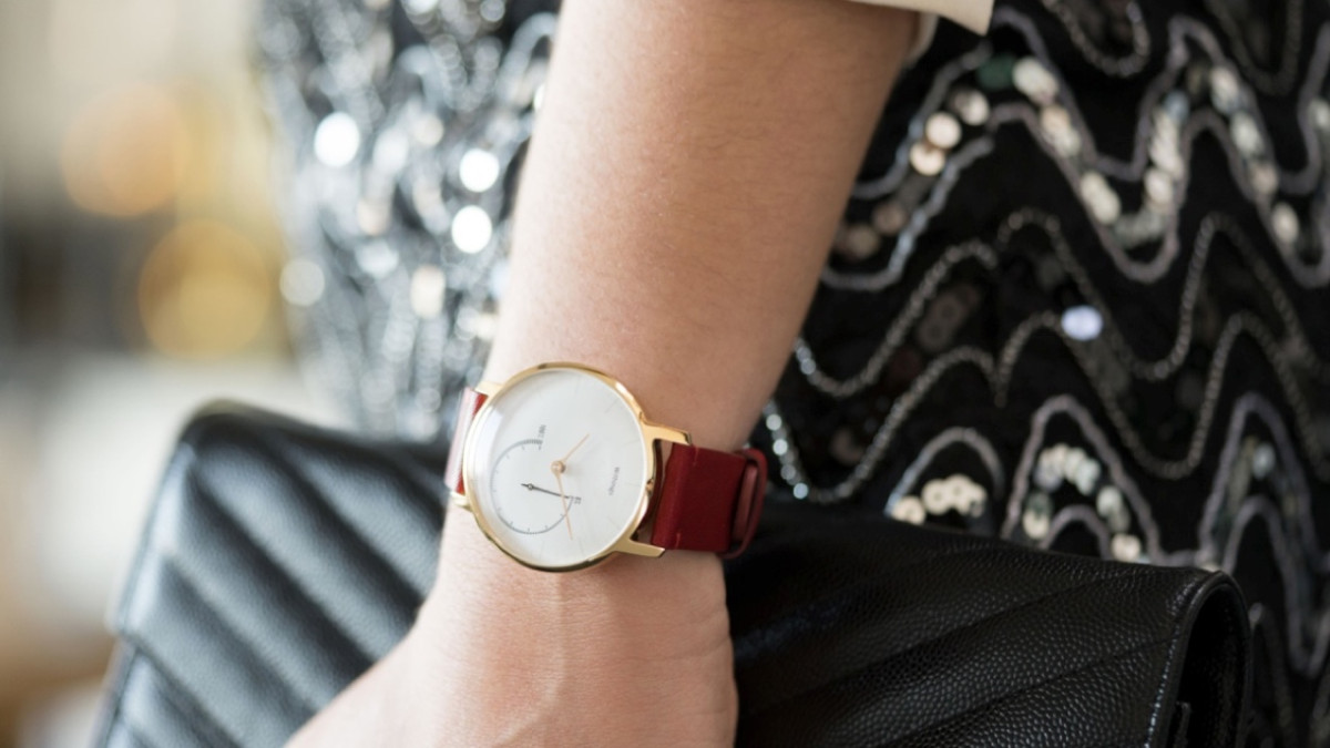 Withings Steel Gold is bringing the bling to your wrist this Christmas