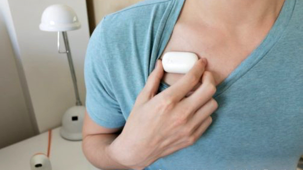This wearable patch and smart inhaler rethink how you deal with asthma