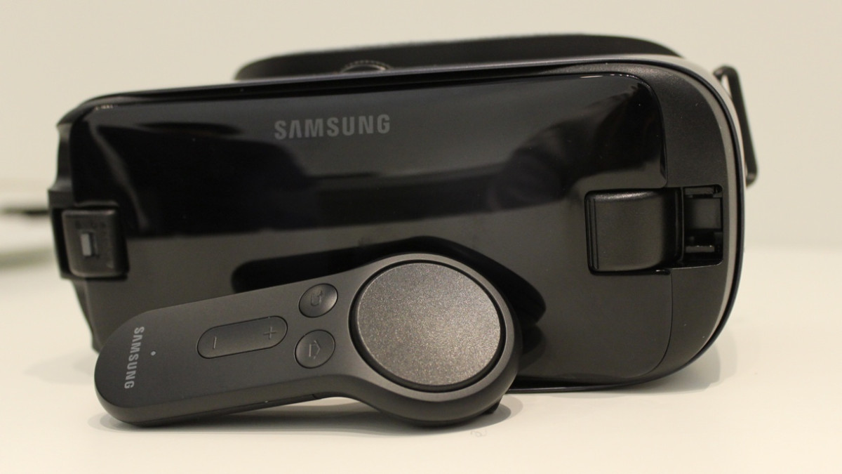 Samsung's new Gear VR controller lets you point, drag and shoot in VR