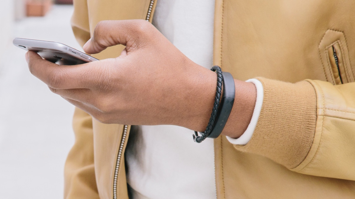 Jawbone says customer service will be back very soon, but questions remain