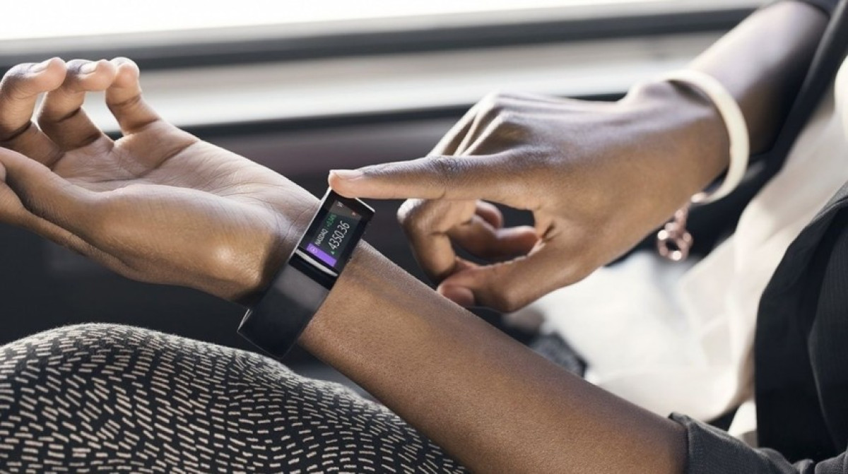 Microsoft's new plan for wearables makes a lot more sense
