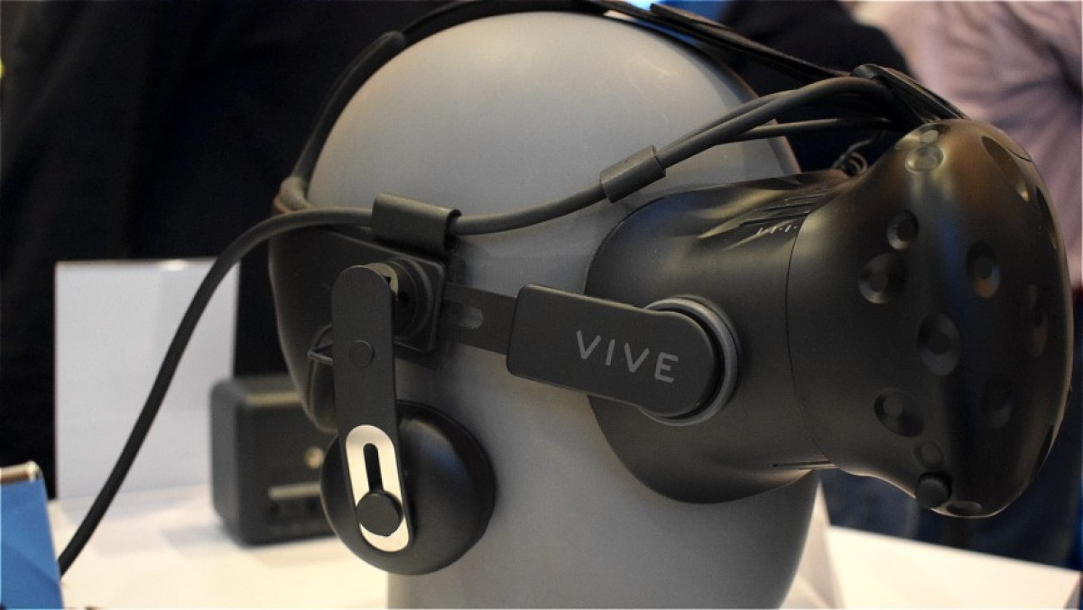 You can ditch the HTC Vive's headstrap for a better one with audio on 6 June