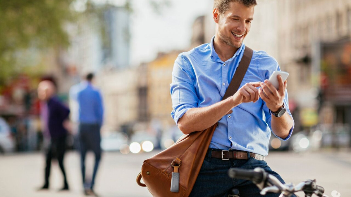 Wearable air pollution tracker Flow is on track for pre-orders this fall