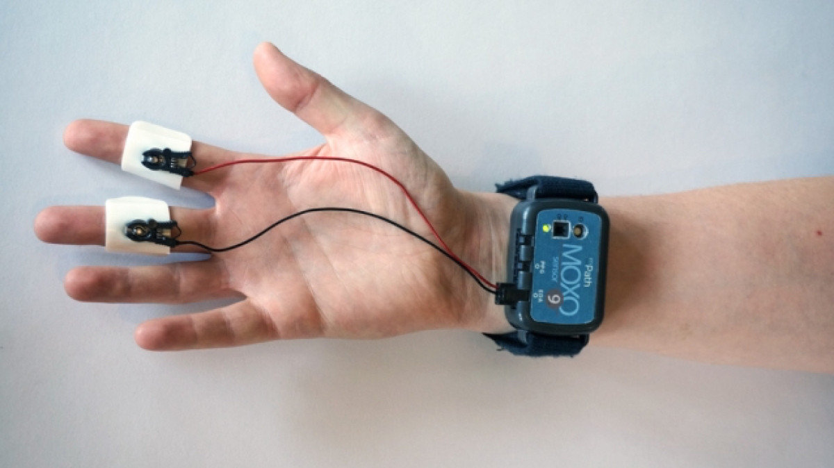 This Moxo wearable can measure how you're feeling