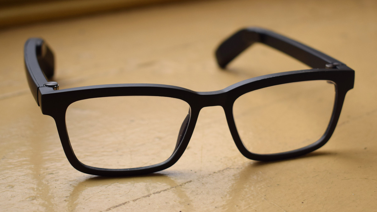 Trying on Vue's smartglasses: There's nothing to see in this stealth hearable