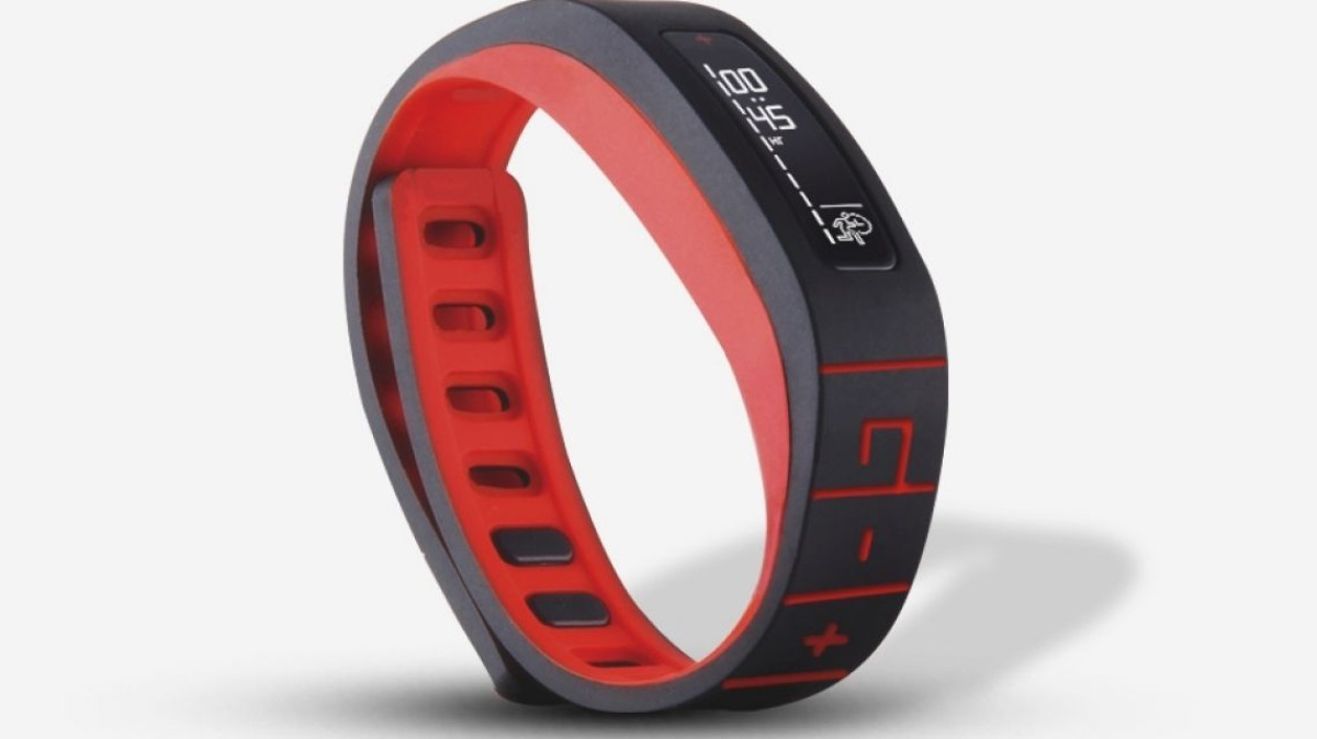 GOQii Life fitness tracker offers real-time coaching and charity incentives