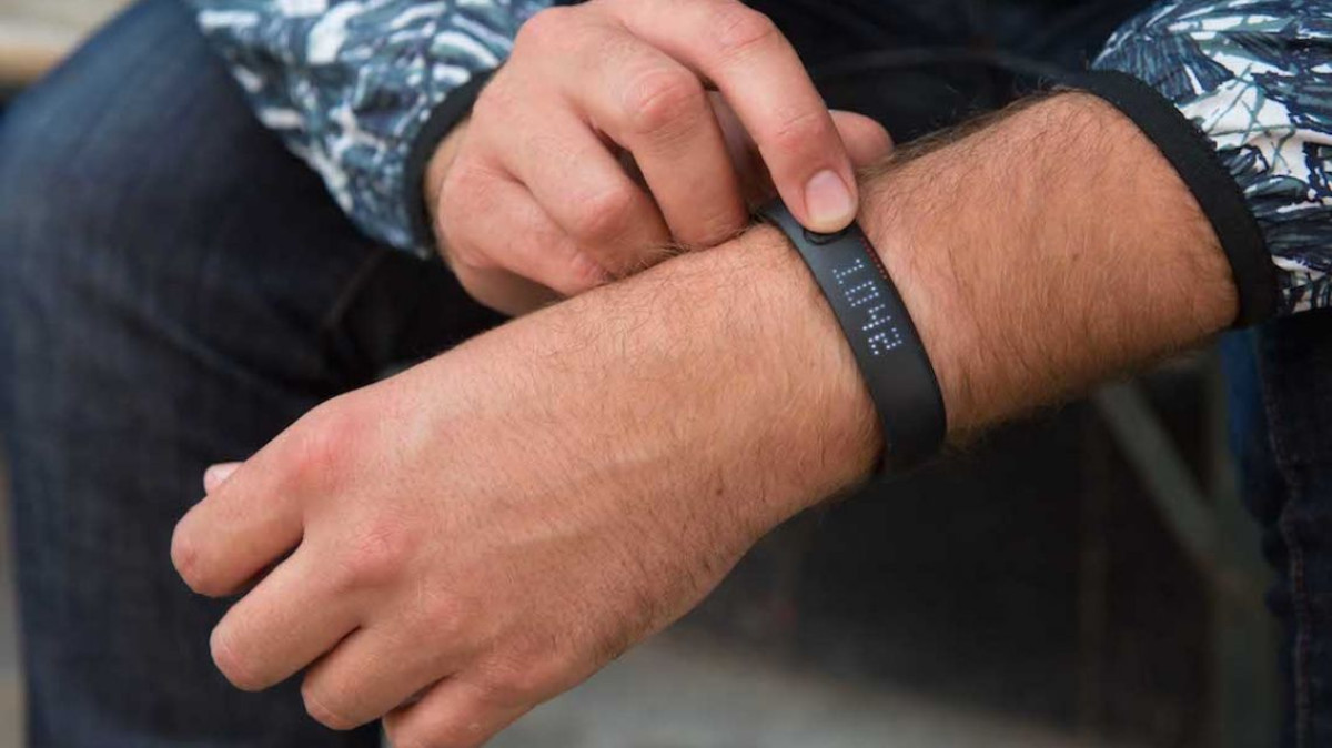 Fitness trackers not benefitting those who need them, report claims