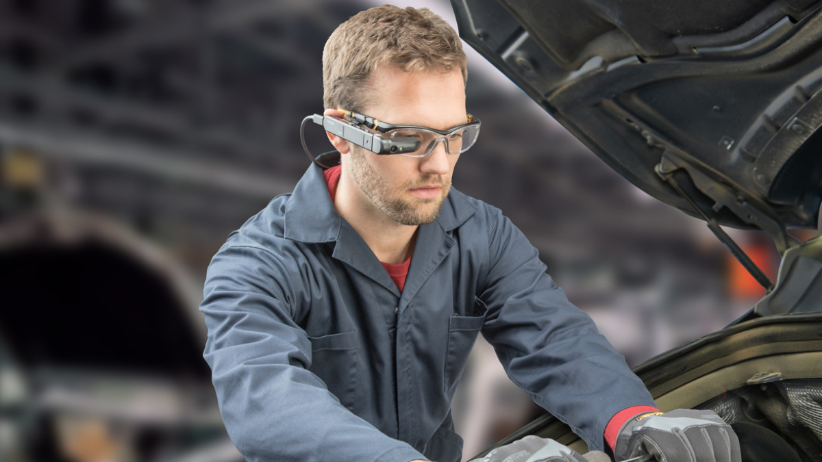 Toshiba's AR smartglasses stick a tiny Windows PC on your face