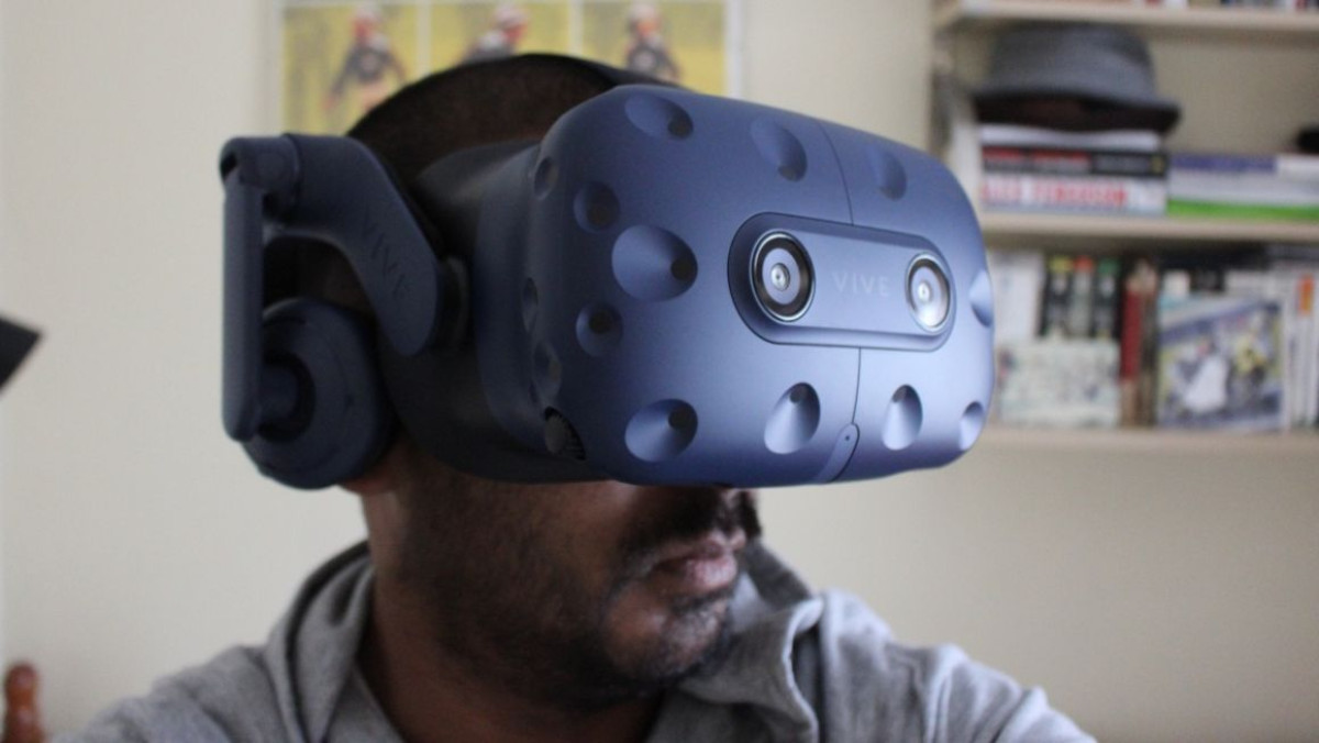 HTC does the right thing and announces Vive Pro bundle... with a giant price tag