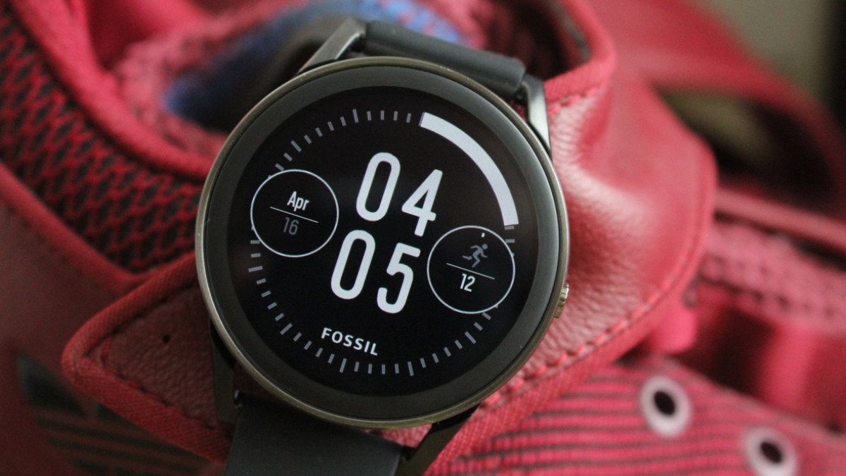 Fossil Q Control review