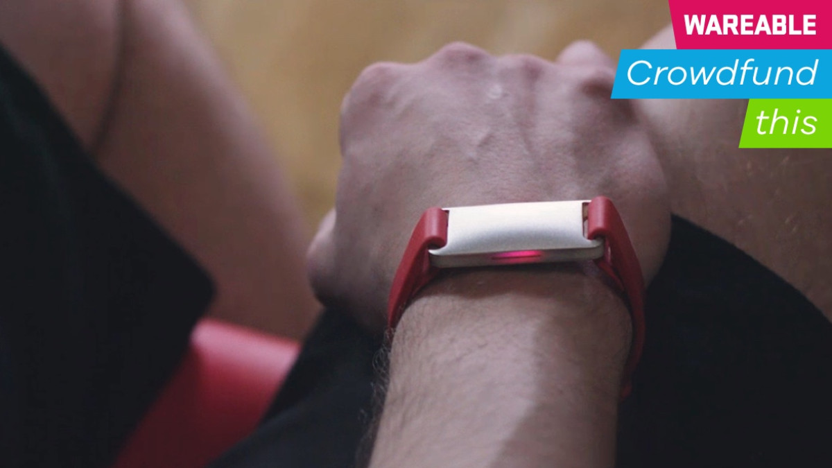 Aura Band's hydration tracking will tell you when to take a drink