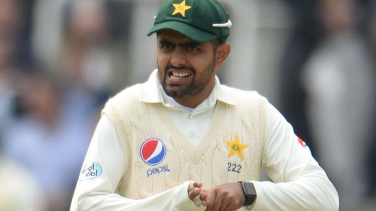 Pakistan cricket team told to stop wearing smartwatches by anti-corruption officials