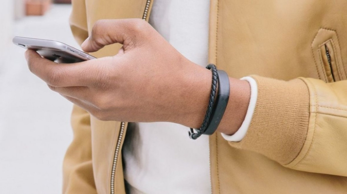 Jawbone's fitness trackers are being pulled from online stores in the UK