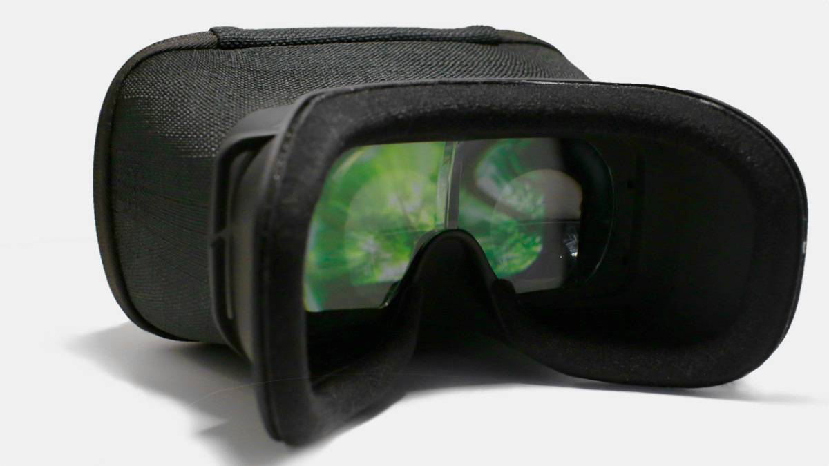 MagiMask turns your smartphone into an immersive AR headset
